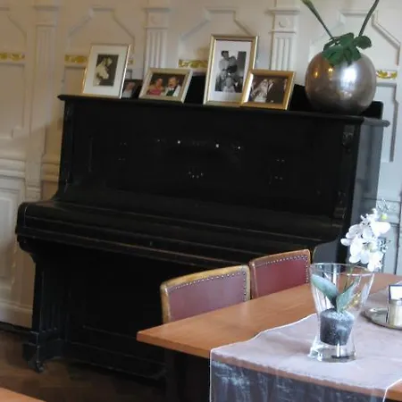 Hotel Markgraefler Hof 2*